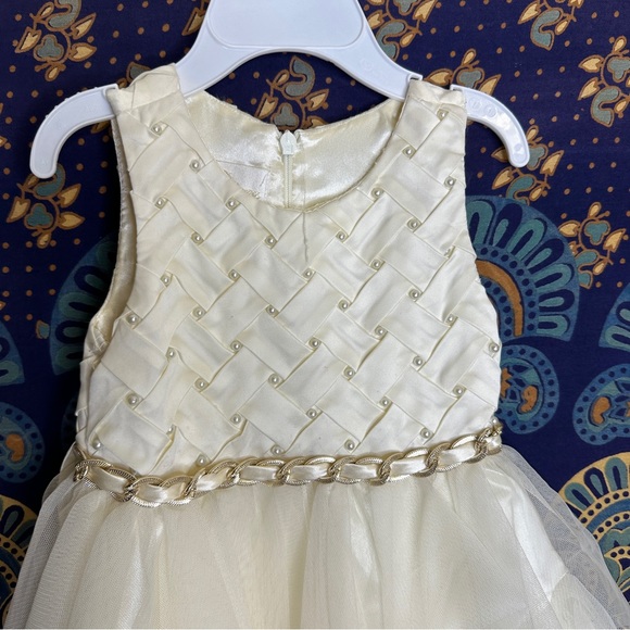 Cream toddler party dress with pearls - Picture 2 of 7
